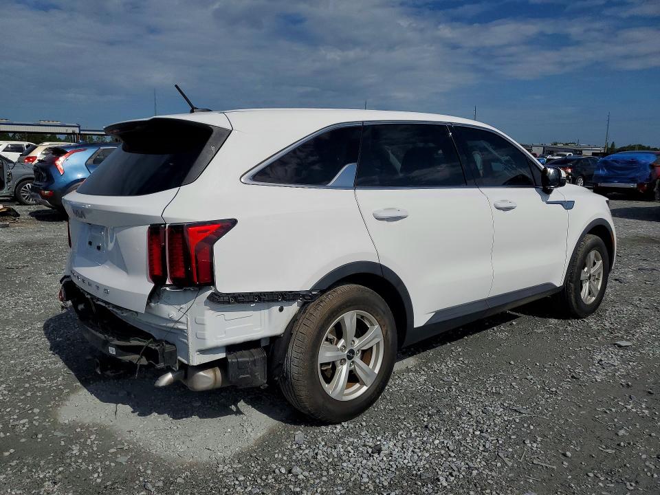 2022 Kia Sorento VIN 5XYRG4LC6NG142094 COPART salvage auction — SIDE, FL - CERT OF TITLE SLVG REBUILDABLE, sold $8,700 on 2026-07-06 (photo 3)
