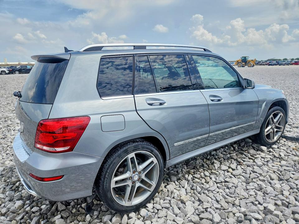 2013 Mercedes-benz VIN WDCGG5HB7DF962760 COPART salvage auction — WATER/FLOOD, Salvage Title, sold $500 on 2026-07-22 (photo 3)