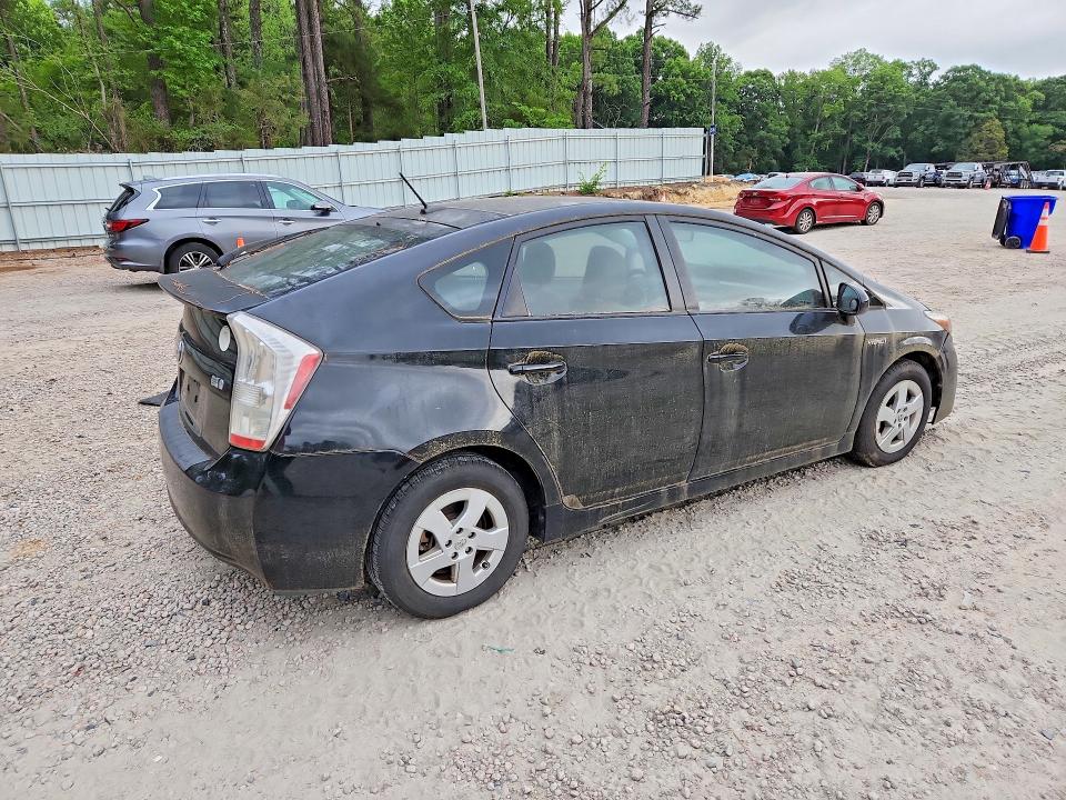 2011 Toyota Prius VIN JTDKN3DU8B0265891 COPART salvage auction — MINOR DENT/SCRATCHES, Nc - Dealer Only Clean Title, sold $1,750 on 2026-07-10 (photo 3)