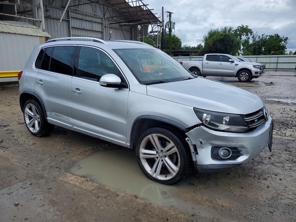 2016 Volkswagen Tiguan VIN WVGAV7AX7GW052447 COPART salvage auction — FRONT END, Tx - Salvage Vehicle Title, sold $2,000 on 2026-07-14 (photo 4)