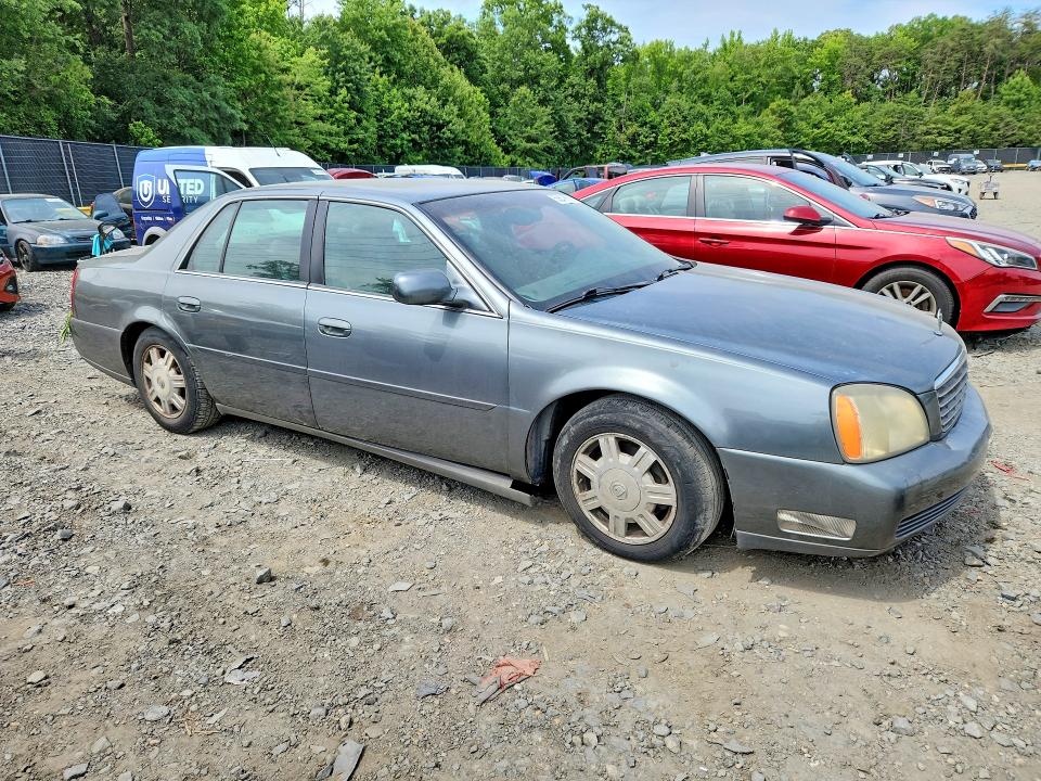 2005 Cadillac De ville VIN 1G6KD54Y65U253563 COPART salvage auction — SIDE, Md - Cert Of Salvage > 75% Damage, sold $225 on 2026-07-10 (photo 4)