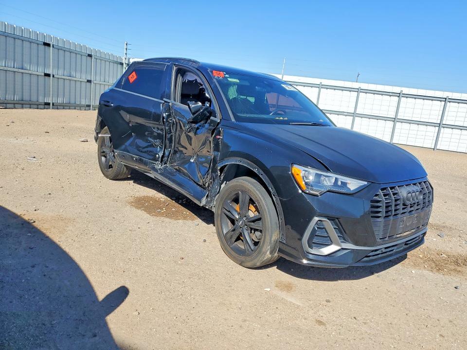 2020 Audi Q3 VIN WA1DECF3XL1110083 COPART salvage auction — SIDE, TX - CERT OF TITLE-REBUILT SALVAGE, sold $2,550 on 2026-07-14 (photo 4)
