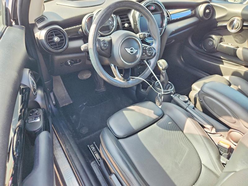 2016 Mini VIN WMWXP5C58G3B77015 COPART salvage auction — MINOR DENT/SCRATCHES, IL - SALVAGE CERTIFICATE, sold $725 on 2026-08-03 (photo 8)
