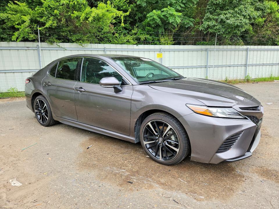 2019 Toyota Camry VIN 4T1B61HK5KU748298 COPART salvage auction — WATER/FLOOD, La - Cert Of Title-Salvage Water, sold $10,500 on 2026-07-02 (photo 4)