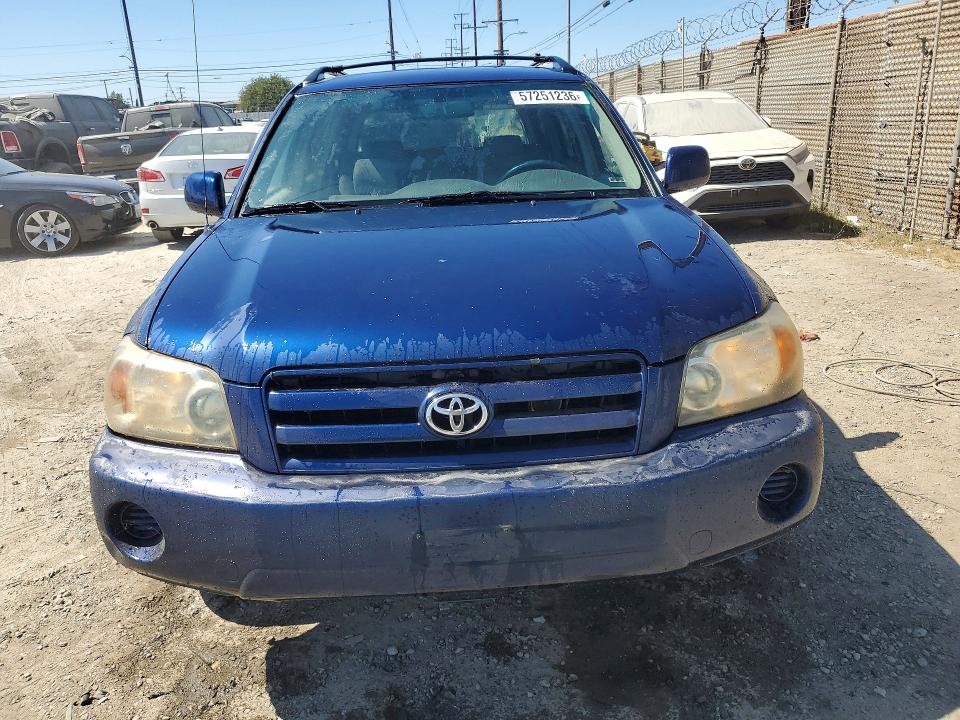 2004 Toyota Highlander VIN JTEGD21A240104755 COPART salvage auction — REAR END, Ca - Salvage Certificate, sold $800 on 2026-07-02 (photo 5)