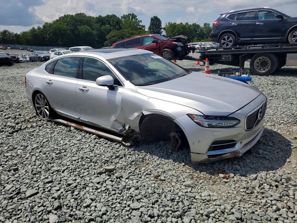 2020 Volvo S90 VIN LVYBC0AL3JP031754 COPART salvage auction — FRONT END, Nc - Salvage Certificate Of Title, sold $1,600 on 2026-07-29 (photo 4)