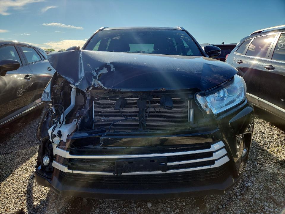 2018 Toyota Highlander VIN 5TDJZRFH6JS823574 COPART salvage auction — FRONT END, Il - Salvage Certificate, sold $9,800 on 2026-07-11 (photo 5)