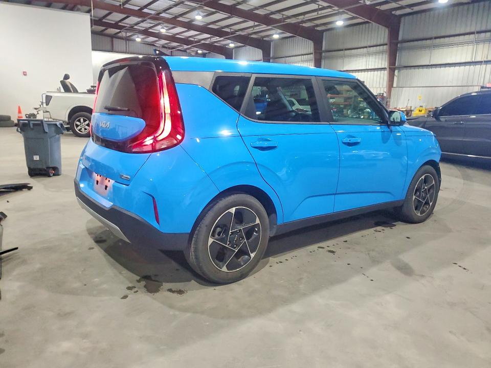2023 Kia Soul VIN KNDJ33AU3P7204971 COPART salvage auction — FRONT END, Fl - Cert Of Title Slvg Rebuildable, sold $200 on 2026-07-27 (photo 3)