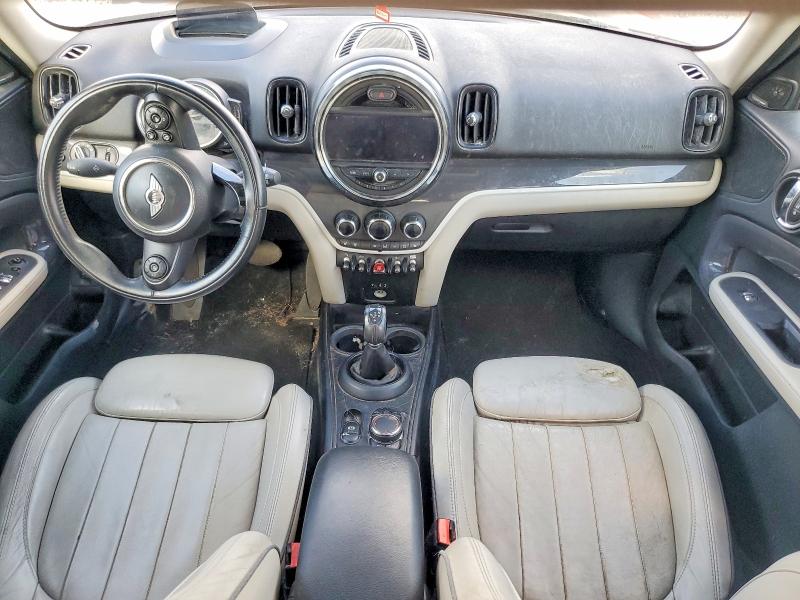 2018 Mini Cooper VIN WMZYT3C30J3E93540 COPART salvage auction — MINOR DENT/SCRATCHES, Tx - Certificate Of Title, sold $2,800 on 2026-07-09 (photo 8)