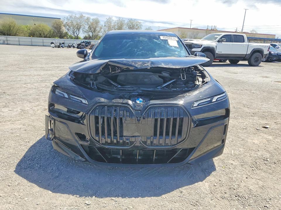2024 BMW 7 series VIN WBA23EH02RCS97587 COPART salvage auction — FRONT END, NV - SALVAGE TITLE, sold $39,750 on 2026-07-09 (photo 5)