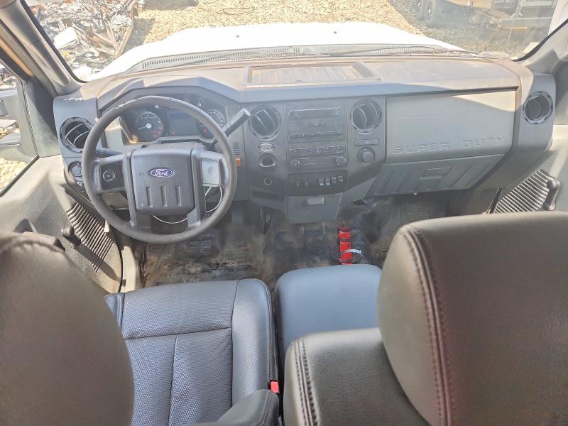 2015 Ford VIN 1FD0W4GY4FEA15965 COPART salvage auction — MINOR DENT/SCRATCHES, Pa - Cert Of Title (P), sold $13,500 on 2026-08-13 (photo 8)