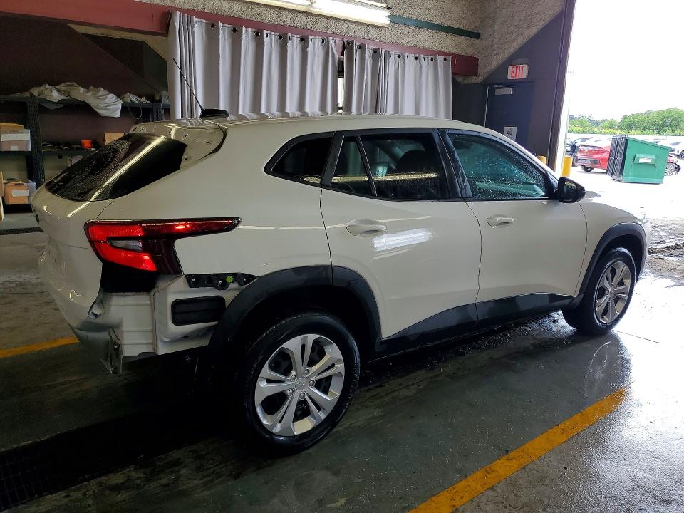 2024 Chevrolet Trax VIN KL77LFE25RC240396 COPART salvage auction — REAR END, In - Certificate Of Title, sold $10,100 on 2026-07-09 (photo 3)