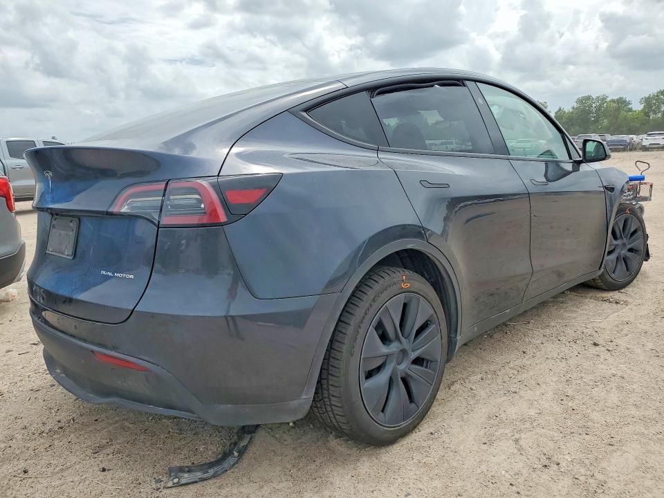 2025 Tesla Model y VIN 7SAYGDEE9SA353397 COPART salvage auction — FRONT END, TX - SALVAGE VEHICLE TITLE (P), sold $14,000 on 2026-07-17 (photo 3)