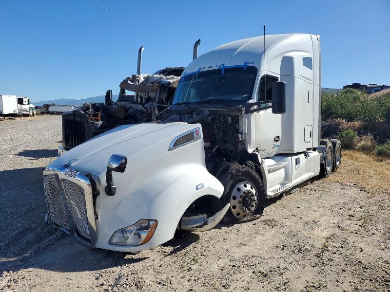 2022 Kenworth T680 VIN 1XKYD49X8NJ493155 COPART salvage auction — ALL OVER, UT - SALVAGE CERTIFICATE, sold $8,900 on 2026-07-16 (photo 2)