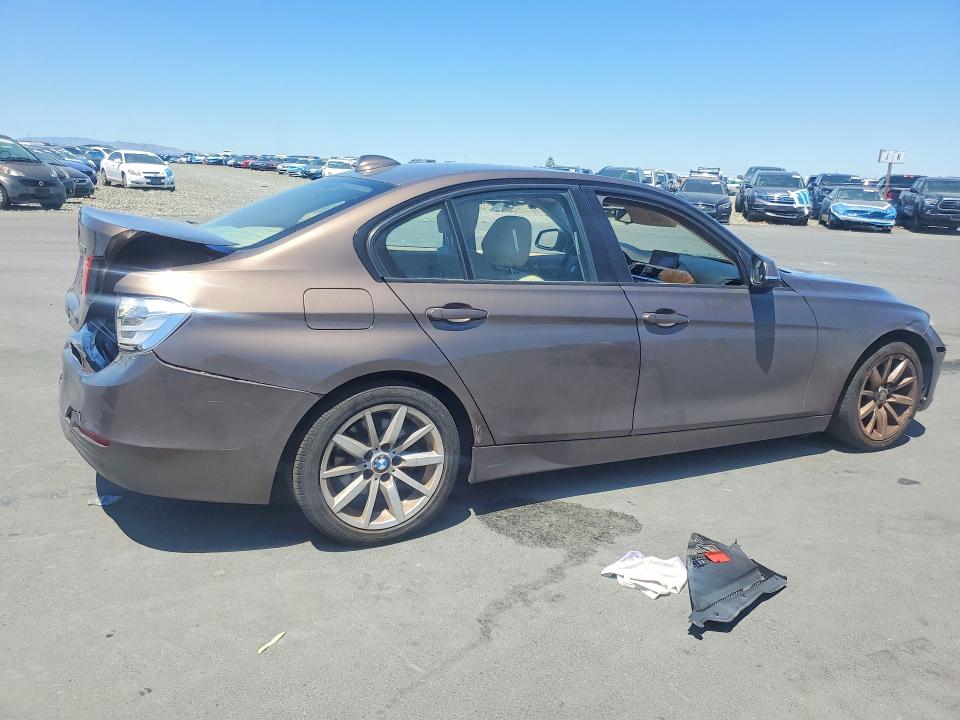 2014 BMW VIN WBA3B1C5XEK133832 COPART salvage auction — REAR END, Ca - Salvage Certificate, sold $1,400 on 2026-07-20 (photo 3)