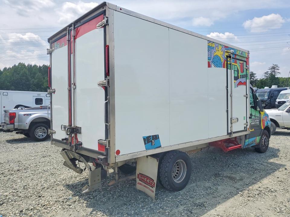 2022 Mercedes-benz Sprinter VIN W1X8E33Y7NN210001 COPART salvage auction — SIDE, Nc - Salvage Certificate Of Title, sold $3,100 on 2026-07-29 (photo 3)