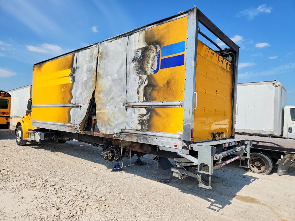 2024 Freightliner M2 106 VIN 3ALACWFC8RDUN4036 COPART salvage auction — BURN, AZ - CERT OF TITLE - SALVAGE, sold $10,900 on 2026-07-09 (photo 2)