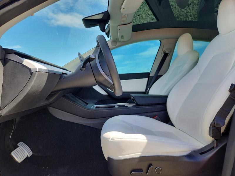 2022 Tesla Model y VIN 7SAYGDEF9NF411282 COPART salvage auction — UNDERCARRIAGE, Salvage Title, sold $11,300 on 2026-07-16 (photo 7)