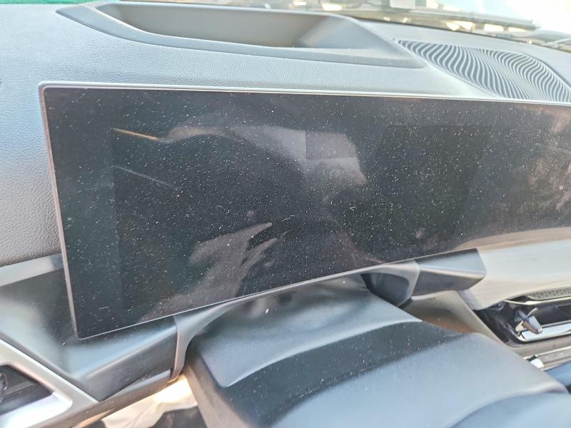 2025 BMW VIN WBA23FB07SFV14585 COPART salvage auction — FRONT END, Tx - Salvage Vehicle Title, sold $375 on 2026-08-14 (photo 9)