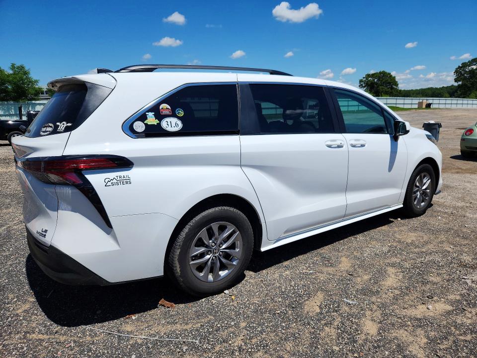 2022 Toyota VIN 5TDKRKECXNS126626 COPART salvage auction — HAIL, Wi - Cert Of Title-Claim Paid, sold $18,300 on 2026-07-14 (photo 3)