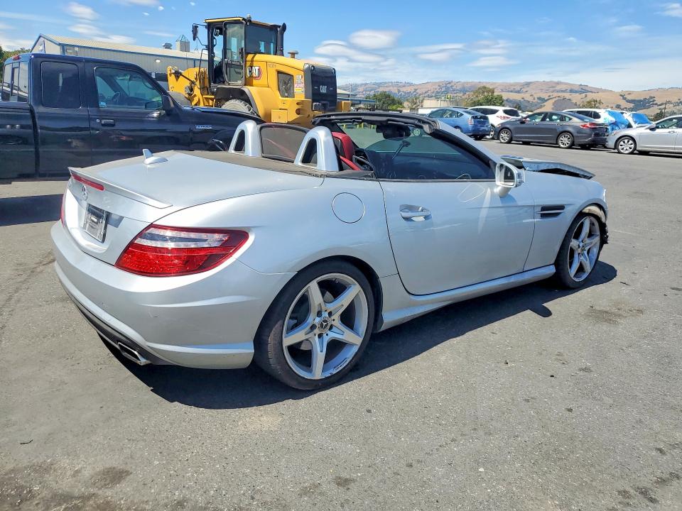 2016 Mercedes-benz Slk-class VIN WDDPK3JA4GF123010 COPART salvage auction — FRONT END, Ca - Salvage Certificate, sold $1,850 on 2026-07-09 (photo 3)