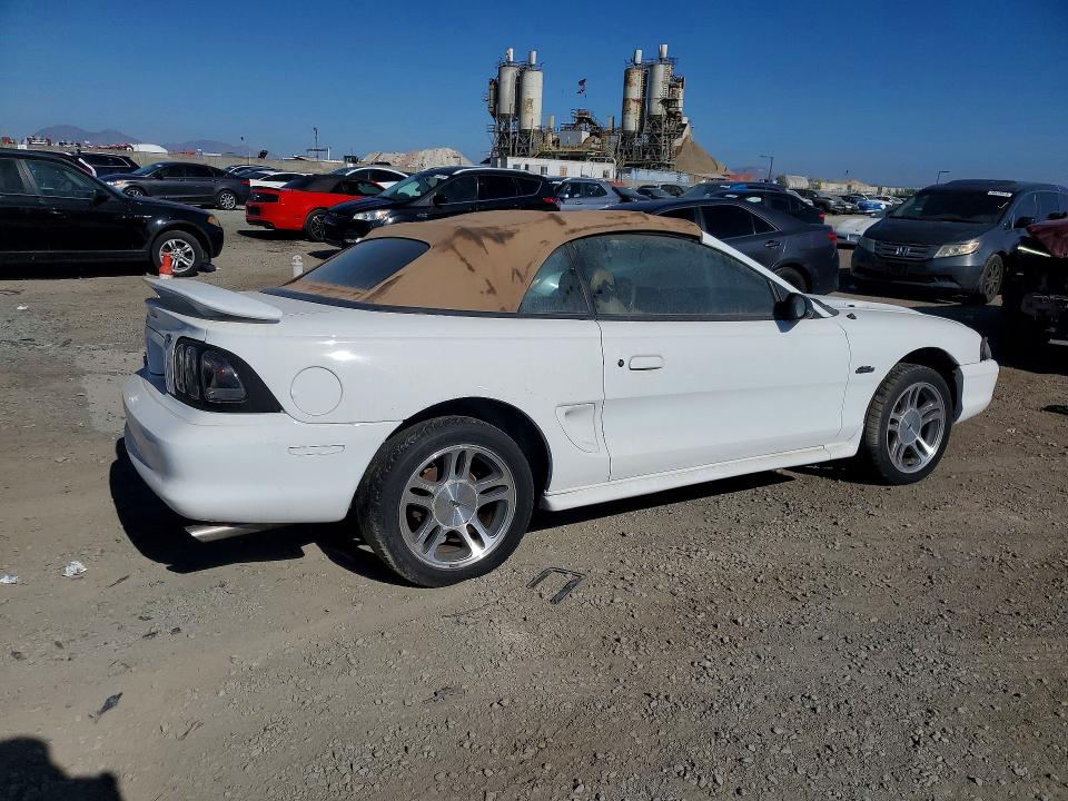 1997 Ford Mustang VIN 1FALP45X0VF153588 COPART salvage auction — MINOR DENT/SCRATCHES, Fl - Cert Of Title-Rebuildable Slvg, sold $475 on 2026-07-02 (photo 3)