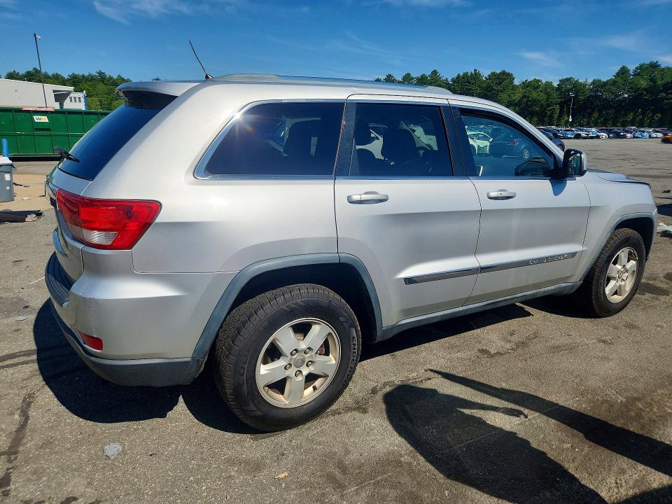 2011 Jeep Grand cherokee VIN 1J4RR4GGXBC551491 COPART salvage auction — MECHANICAL, Ct - Certificate Of Title, sold $700 on 2026-07-02 (photo 3)