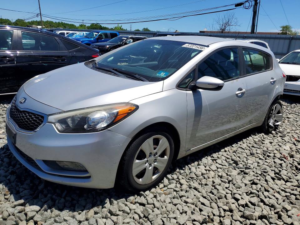 2016 Kia Forte VIN KNAFK5A86G5644943 COPART salvage auction — REAR END, Nj - Cert Of Title-Salvage, sold $600 on 2026-07-08 (photo 1)