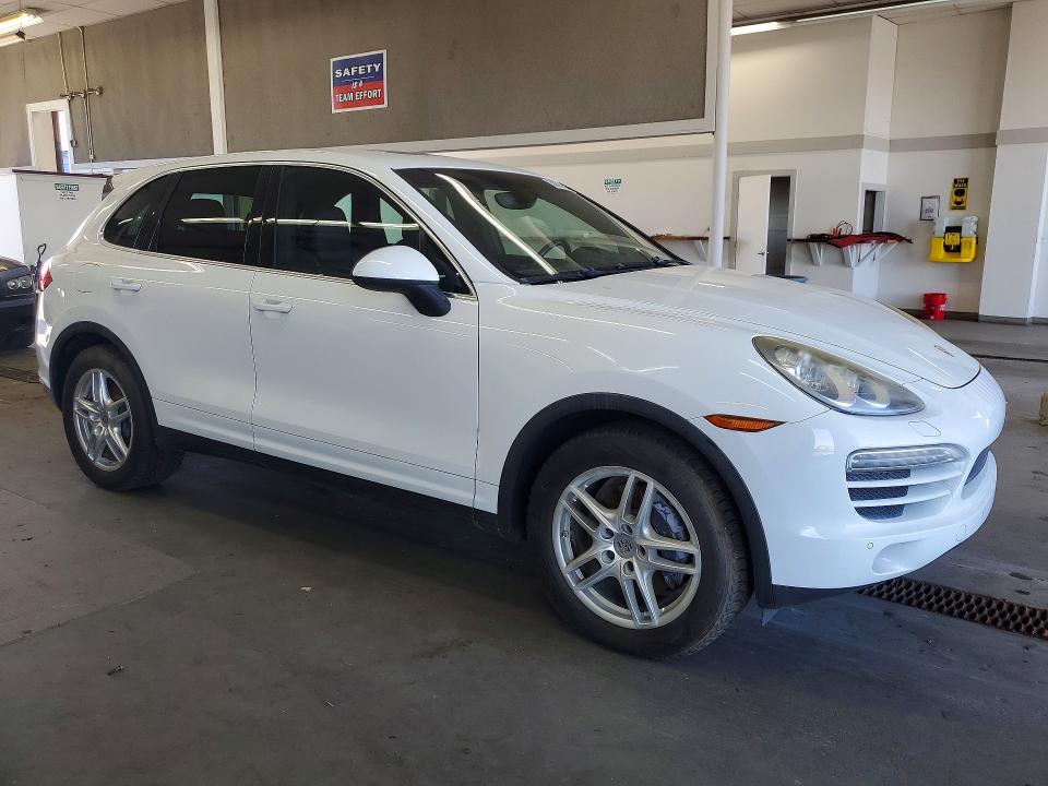 2013 Porsche VIN WP1AA2A28DLA09822 COPART salvage auction — MECHANICAL, Nv - Certificate Of Title, sold $3,800 on 2026-07-31 (photo 4)