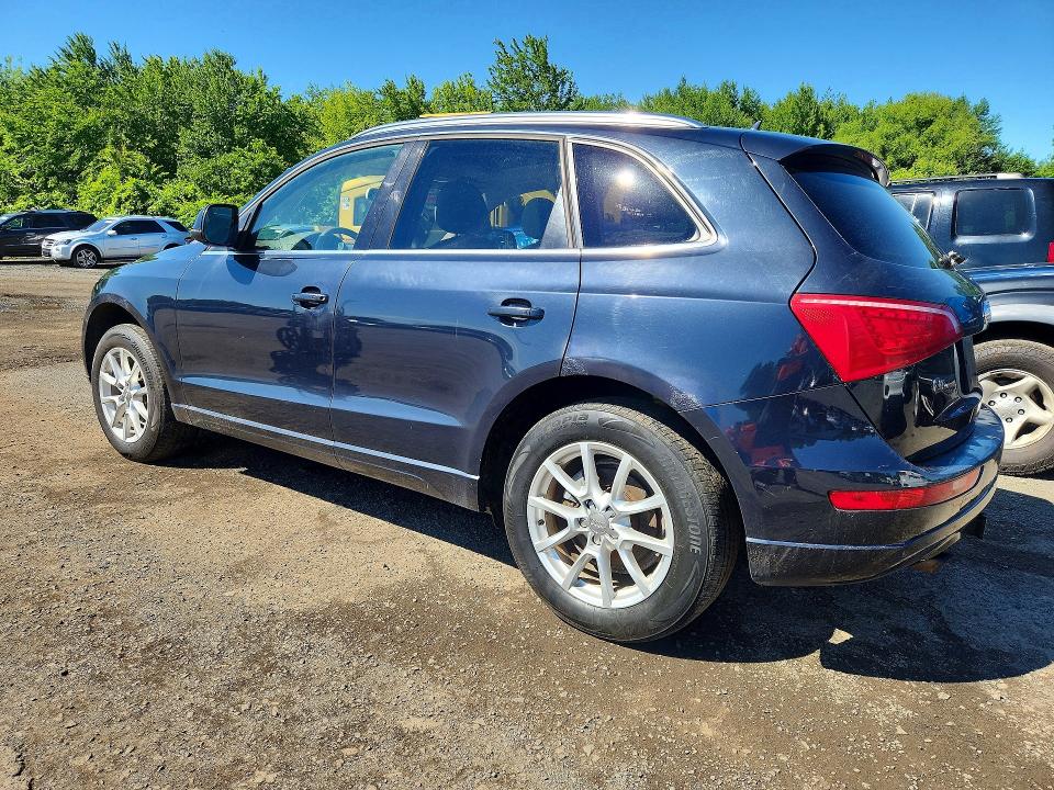 2012 Audi Q5 VIN WA1LFAFP0CA064814 COPART salvage auction — MINOR DENT/SCRATCHES, Vt - Certificate Of Title (P), sold $1,800 on 2026-07-27 (photo 2)