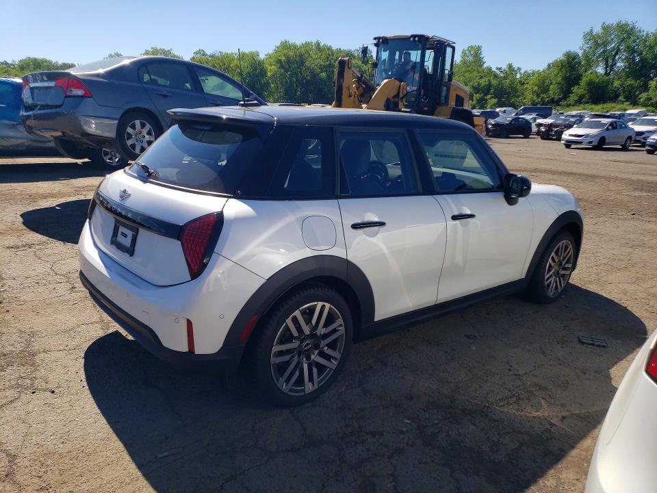 2025 Mini Cooper VIN WMW53GD0XS2W50944 COPART salvage auction — WATER/FLOOD, Ct - Cert Of Title-Flood Salvage, sold $8,700 on 2026-08-14 (photo 3)