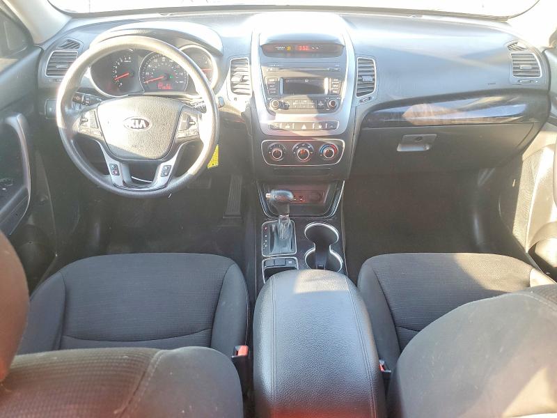 2015 Kia Sorento VIN 5XYKTDA72FG651295 COPART salvage auction — REAR END, Or - Dis/Dlr/Exp Only Clean Title, sold $1,850 on 2026-07-17 (photo 8)