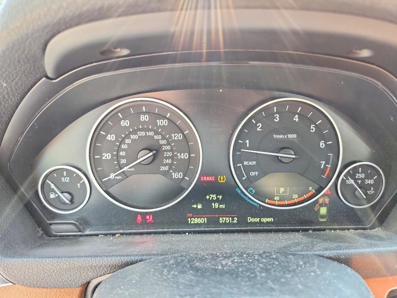 2015 BMW 3er VIN WBA3B5G56FNS16062 COPART salvage auction — SIDE, MA - CERTIFICATE OF TITLE, sold $2,050 on 2026-07-27 (photo 9)