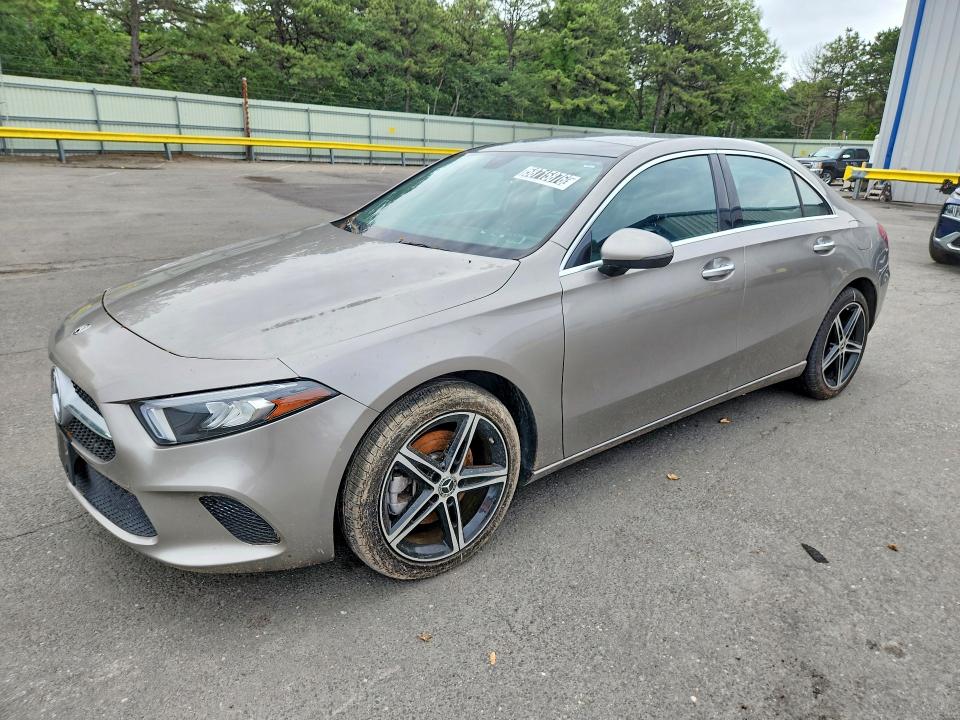2019 Mercedes-benz A-class VIN WDD3G4FB6KW031333 COPART salvage auction — MINOR DENT/SCRATCHES, WV - CERTIFICATE OF TITLE, sold $14,500 on 2026-07-28 (photo 1)
