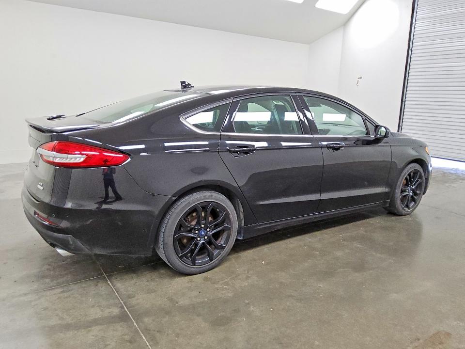 2019 Ford Fusion VIN 3FA6P0HD6KR147915 COPART salvage auction — MINOR DENT/SCRATCHES, Tx - Certificate Of Title, sold $2,850 on 2026-07-02 (photo 3)