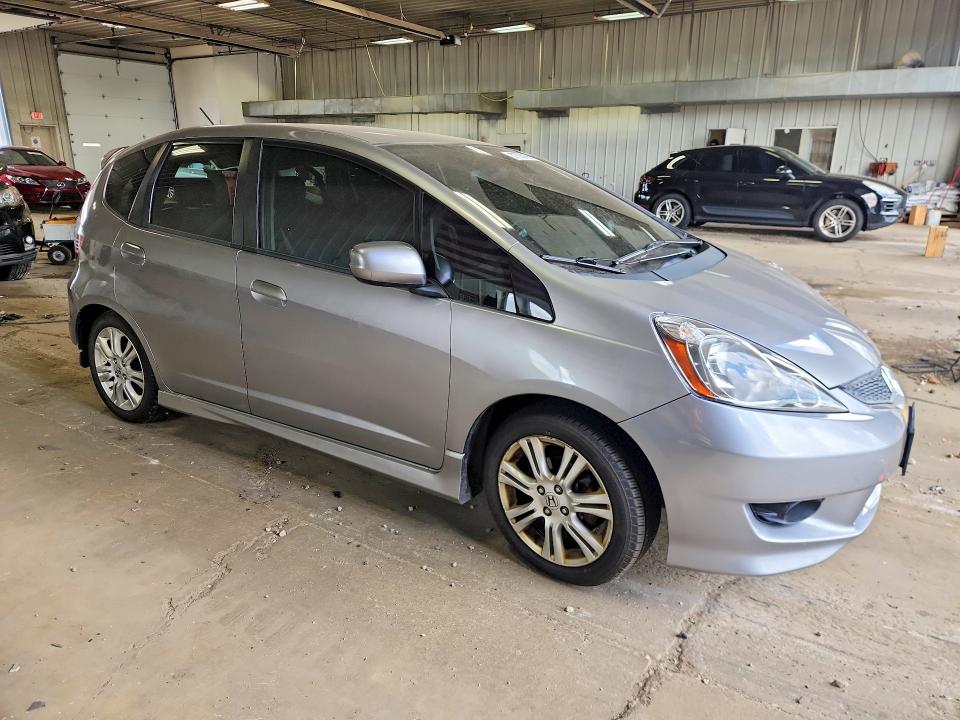 2009 Honda Fit VIN JHMGE88419C003814 COPART salvage auction — REAR END, WI - JUNKED VEHICLE BILL OF SALE, sold $275 on 2026-07-20 (photo 4)