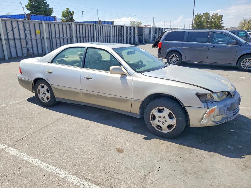 1997 Lexus Es 300 VIN JT8BF22G5V0006797 COPART salvage auction — SIDE, Tx - Salvage Vehicle Title, sold $275 on 2026-07-31 (photo 4)