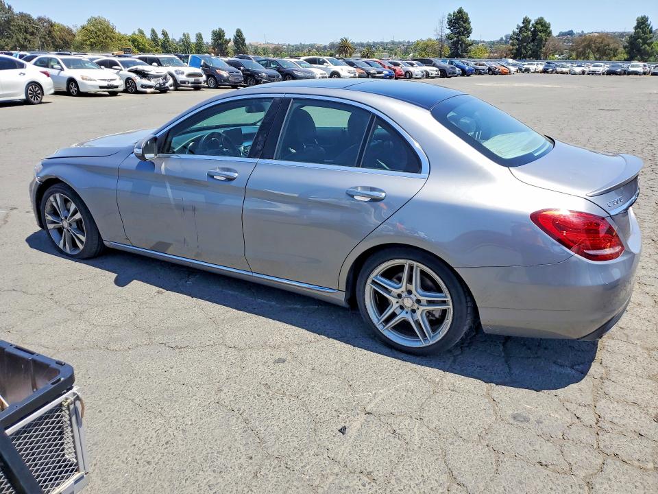 2015 Mercedes-benz C-klasse VIN 55SWF4JB3FU065661 COPART salvage auction — MINOR DENT/SCRATCHES, Fl - Dis/Dlr/Exp Only Clean Title, sold $3,850 on 2026-07-24 (photo 2)