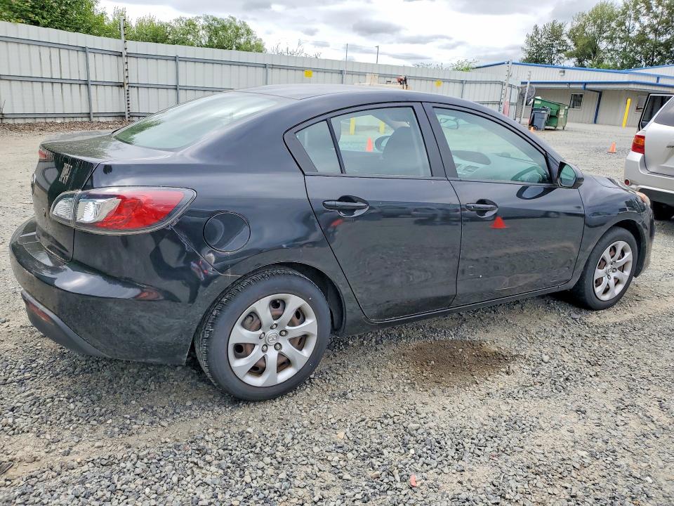2011 Mazda 3 VIN JM1BL1UG4B1490145 COPART salvage auction — MINOR DENT/SCRATCHES, Wa - Vehicle Cert Of Ownership-Titl, sold $1,650 on 2026-07-06 (photo 3)