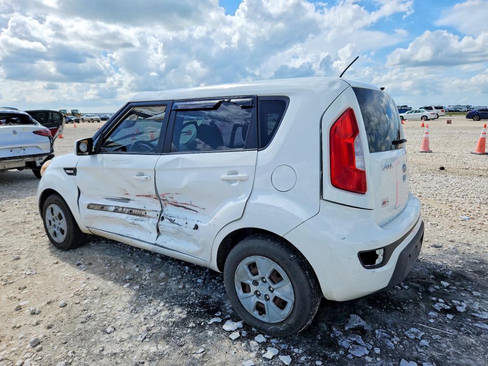 2012 Kia Soul VIN KNDJT2A51C7454626 COPART salvage auction — SIDE, Tx - Salvage Vehicle Title, sold $400 on 2026-07-02 (photo 2)