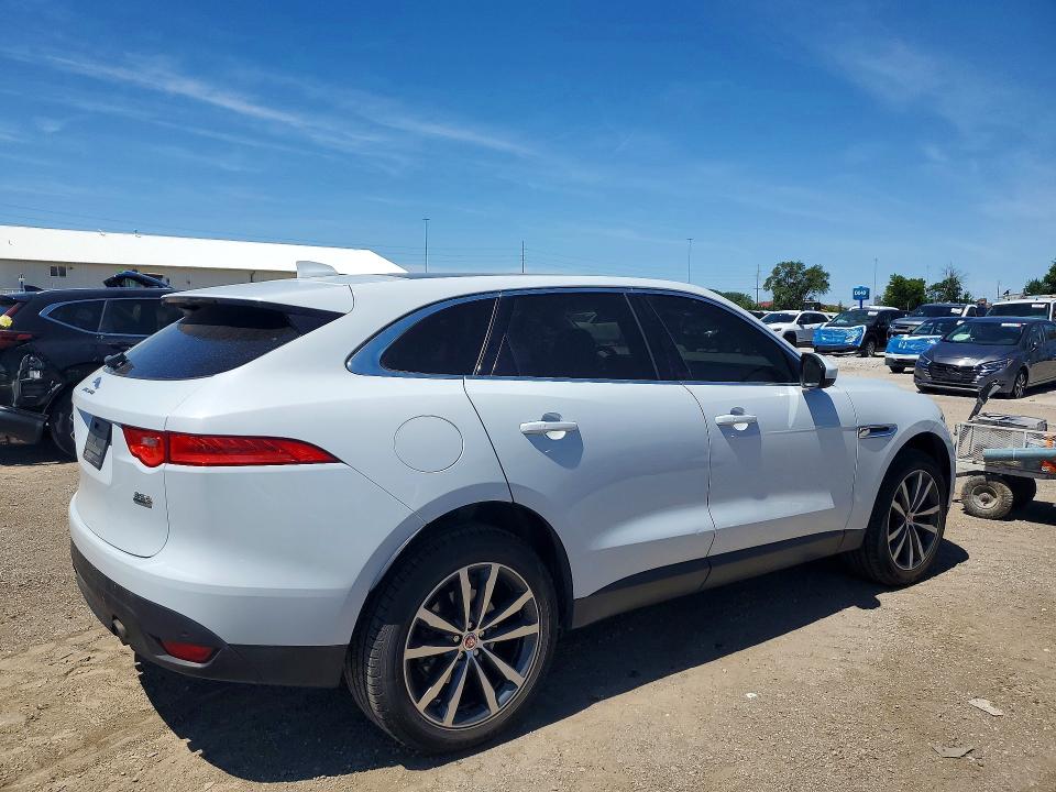 2017 Jaguar F-pace VIN SADCK2BV2HA898977 COPART salvage auction — HAIL, Ia - Salvage W/Salvage History, sold $3,550 on 2026-07-24 (photo 3)