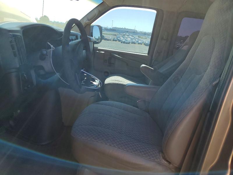 2004 Gmc Savana VIN 1GKFG15T041140679 COPART salvage auction — FRONT END, CA - SALVAGE CERTIFICATE, sold $825 on 2026-07-02 (photo 7)