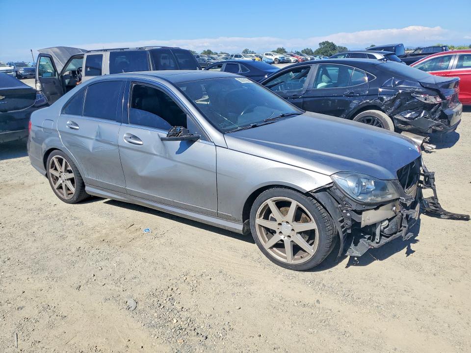 2013 Mercedes-benz C-klasse VIN WDDGF4HB2DR274222 COPART salvage auction — FRONT END, Ca - Salvage Certificate, sold $450 on 2026-07-23 (photo 4)