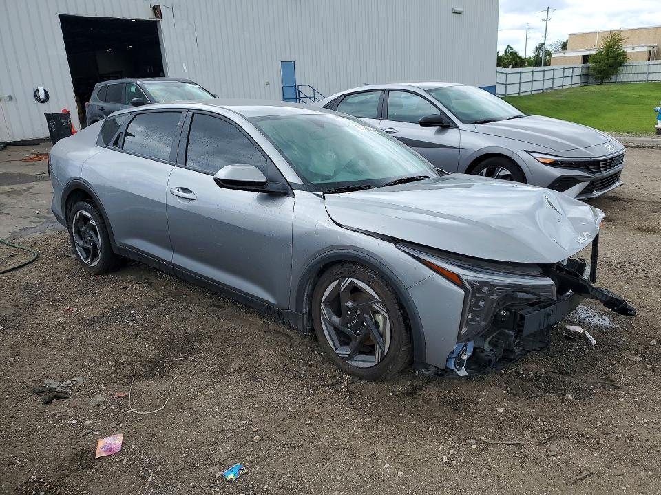 2025 Kia K4 VIN 3KPFU4DE9SE153224 COPART salvage auction — FRONT END, FL - CERTIFICATE OF TITLE, sold $2,600 on 2026-07-09 (photo 4)