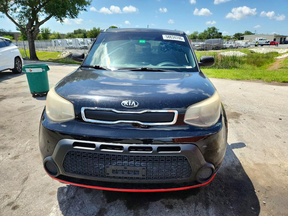 2015 Kia Soul VIN KNDJN2A25F7158285 COPART salvage auction — SIDE, Fl - Cert Of Title Slvg Rebuildable, sold $400 on 2026-07-14 (photo 5)