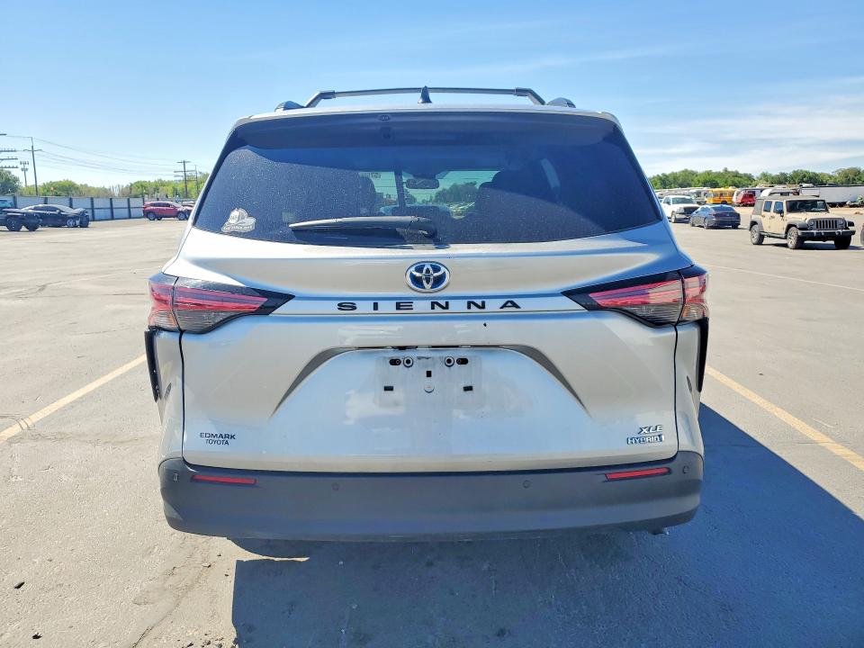 2021 Toyota VIN 5TDYRKEC0MS057647 COPART salvage auction — REAR END, Id - Salvage Certificate Of Title, sold $13,500 on 2026-08-01 (photo 6)