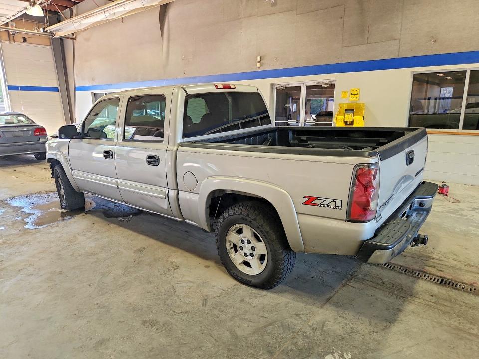 2005 Chevrolet Silverado VIN 2GCEK13T351123380 COPART salvage auction — FRONT END, VA - CERT OF TITLE - SALVAGE, sold $875 on 2026-07-02 (photo 2)