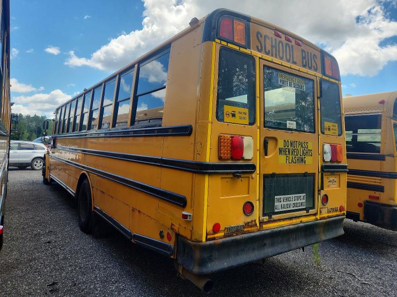 2010 Thomas Saf-t-line VIN 4UZABRDU5ACAR1359 COPART salvage auction — NORMAL WEAR, ON - PERMIT NO BRAND - UNFIT, sold $1,800 on 2026-09-10 (photo 3)