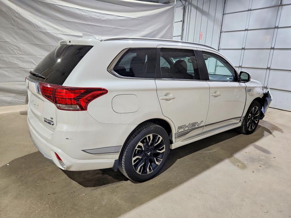 2018 Mitsubishi Outlander VIN JA4J24A59JZ032114 COPART salvage auction — FRONT END, NH - CERT OF TITLE-SALVAGE, sold $100 on 2026-07-30 (photo 3)