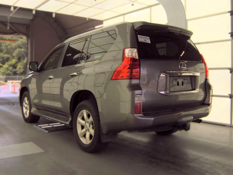 2011 Lexus Gx 460 VIN JTJBM7FX6B5034909 COPART salvage auction — MINOR DENT/SCRATCHES, Tn - Certificate Of Title (P), sold $9,900 on 2026-07-23 (photo 3)